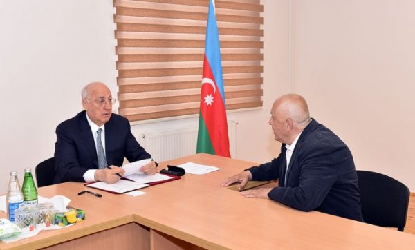 Zakir Fərəcov növbəti səyyar qəbul keçirdi – FOTOLAR Zakir Fərəcov növbəti səyyar qəbul keçirdi – FOTOLAR