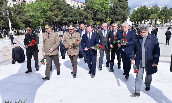 Sumqayıtda Ümummilli Lideri Heydər Əliyevin xatirəsi anıldı – FOTOLAR