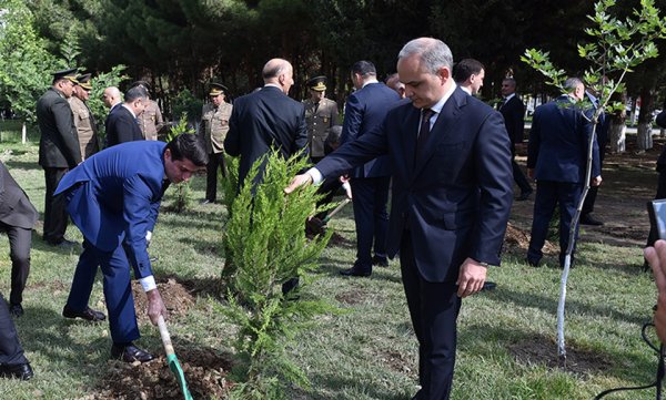 Sumqayıtda Ümummilli Lideri Heydər Əliyevin xatirəsi anıldı – FOTOLAR