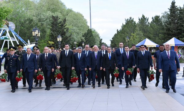 Sumqayıtda Ümummilli Lideri Heydər Əliyevin xatirəsi anıldı – FOTOLAR