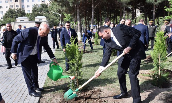 Sumqayıtda Ümummilli Lideri Heydər Əliyevin xatirəsi anıldı – FOTOLAR