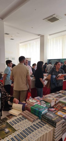 Sumqayıtda kitab sərgisinin sonuncu günüdür (FOTOLAR)