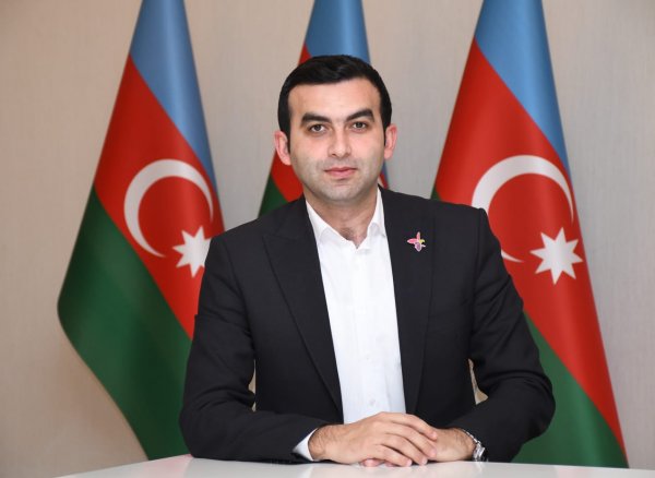 İran-Azərbaycan dostluğu sarsılmazdır İran-Azərbaycan dostluğu sarsılmazdır