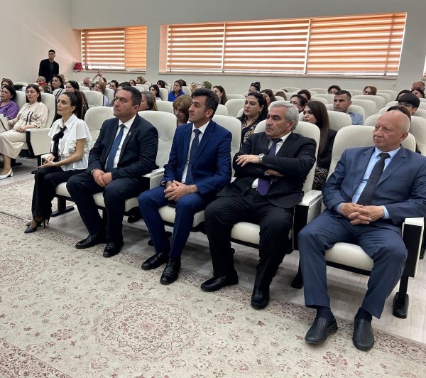"Yaşıl dünya naminə həmrəylik ili" və Ümummilli Lider Heydər Əliyevin anadan olmasının 101 illiyinə həsr olunmuş hesabat konserti keçirilib - FOTOLAR