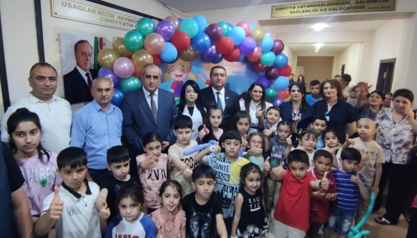 Sumqayıt Tibb Mərkəzi uşaqları təbrik etdi - FOTOLAR