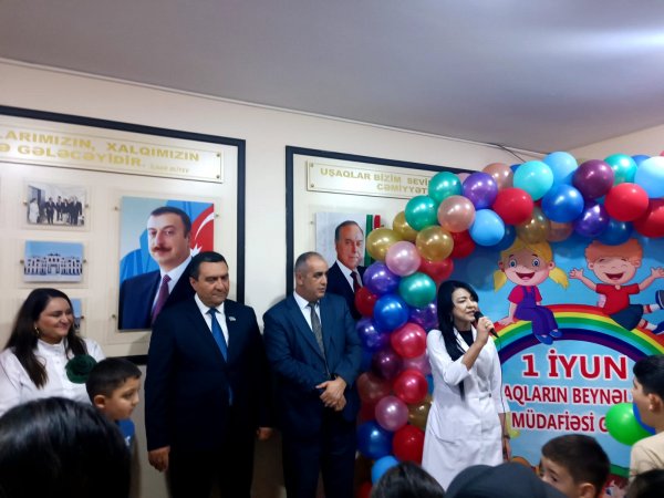 Sumqayıt Tibb Mərkəzi uşaqları təbrik etdi - FOTOLAR