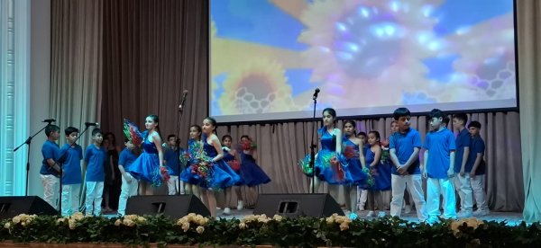 Sumqayıt liseyinin "Dərya yaradan damlalar"ı