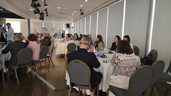 Qadın sahibkarlarının əməkdaşlığının gücləndirilməsi ilə biznes imkanlarının yaradılması üzrə forum keçirilib - FOTOLAR