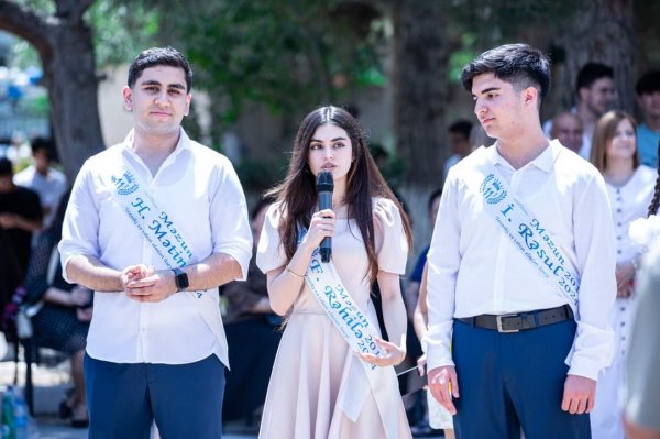 Sumqayıt məktəblərində “Son zəng” tədbirləri keçirilib (FOTOLAR)