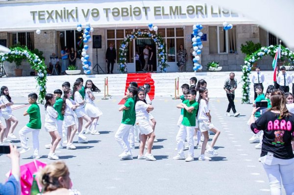 Sumqayıt məktəblərində “Son zəng” tədbirləri keçirilib (FOTOLAR)