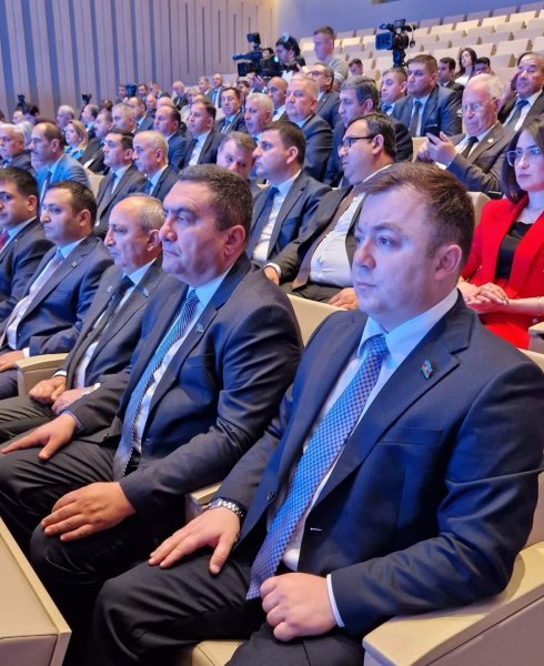 Müşfiq Məmmədli və YAP Sumqayıt təşkilatının sədri Şuşada keçirilən beynəlxalq konfransda - FOTOLAR