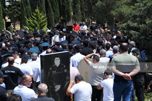 Polis Mahir Ağayev dəfn olundu - FOTO