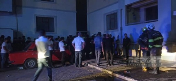 Sumqayıtda yaşayış binasında YANĞIN: Tüstüdən zəhərlənənlər var
