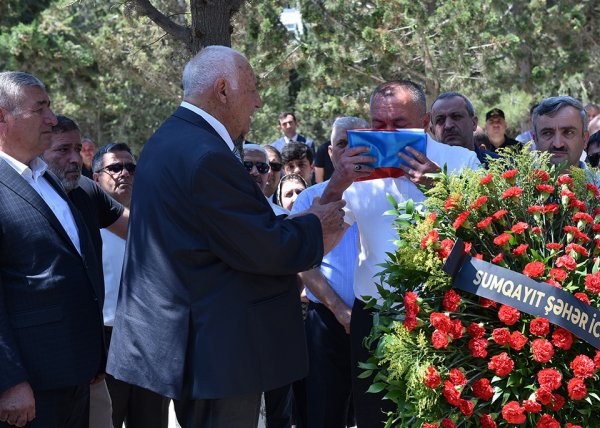 Sumqayıtda Birinci Qarabağ müharibəsinin şəhidi Elman Cavadov dəfn edilib