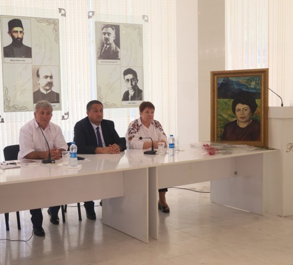 "Yaddan çıxmaz QƏNİRƏ MEHDİXANLI!" layihəsi uğurla həyata keçdi - FOTOLAR