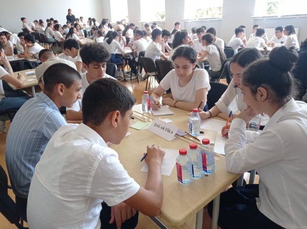 Sumqayıtda “Nə? Harada? Nə zaman?” oyunu üzrə məktəblilər arasında açıq kubok keçirilib-FOTO,VİDEO