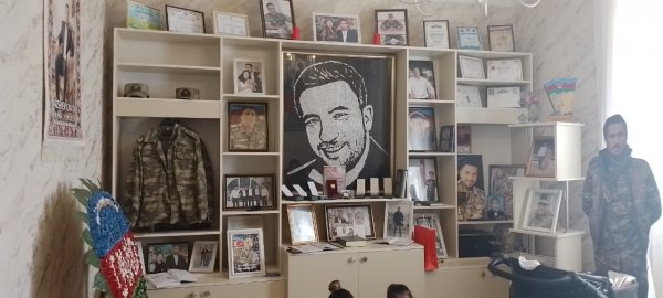 Şəhid ailəsində körpə qığıltısı: Dünyamıza xoş gəldin Cavidan Paşa! (FOTOLAR) Şəhid ailəsində körpə qığıltısı: Dünyamıza xoş gəldin Cavidan Paşa! (FOTOLAR)