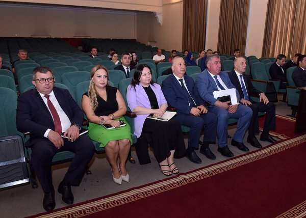 Sumqayıtın icra başçısı  sakinlərin müraciətlərini dinlədi - FOTOLAR