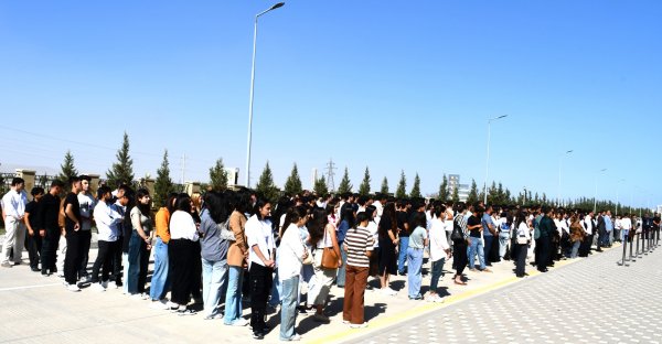 İZİA-nın Peşə Təhsil Mərkəzində “Bilik günü” münasibətilə tədbir keçirilib İZİA-nın Peşə Təhsil Mərkəzində “Bilik günü” münasibətilə tədbir keçirilib