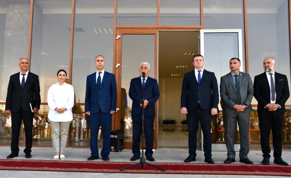 İZİA-nın Peşə Təhsil Mərkəzində “Bilik günü” münasibətilə tədbir keçirilib İZİA-nın Peşə Təhsil Mərkəzində “Bilik günü” münasibətilə tədbir keçirilib