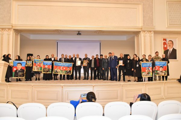 "Azərbaycan Vətənpərvərlər” İctimai Birliyinin təşkilatçılığı ilə Sumqayıtda “Şərəfi Sədaqət olanlar” adlı tədbir keçirilib - FOTOLAR