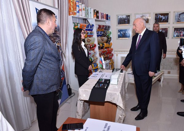 Sumqayıtın 75 illik yubileyinə həsr olunmuş sənaye sərgisi keçirilib Sumqayıtın 75 illik yubileyinə həsr olunmuş sənaye sərgisi keçirilib