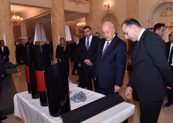 Sumqayıtın 75 illik yubileyinə həsr olunmuş sənaye sərgisi keçirilib Sumqayıtın 75 illik yubileyinə həsr olunmuş sənaye sərgisi keçirilib