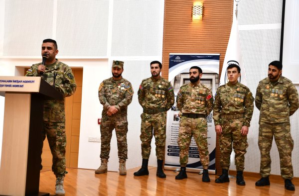 İZİA-nın Peşə Təhsil Mərkəzində Zəfər Günü ilə bağlı tədbir keçirilib İZİA-nın Peşə Təhsil Mərkəzində Zəfər Günü ilə bağlı tədbir keçirilib