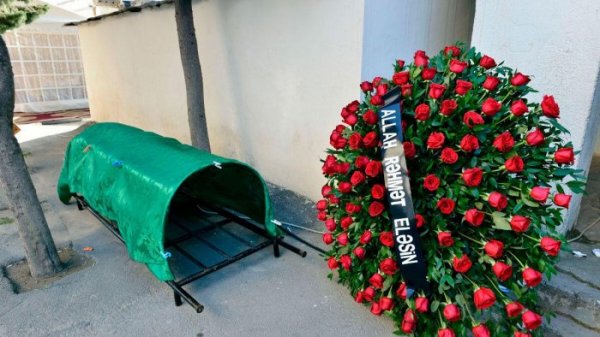 Bakıda mayor qəfil vəfat etdi - FOTO Bakıda mayor qəfil vəfat etdi - FOTO