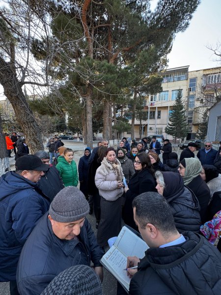 Deputat Sumqayıtda səyyar qəbul keçirdi, bəzi məsələləri yerindəcə həll etdi - FOTOLAR