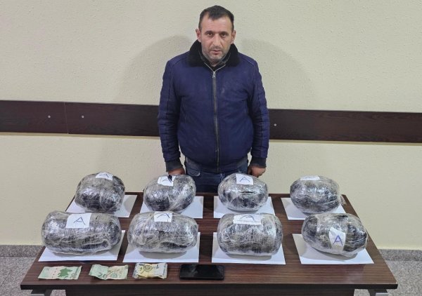 İrandan Azərbaycana narkotik keçirmək istədilər - FOTO İrandan Azərbaycana narkotik keçirmək istədilər - FOTO