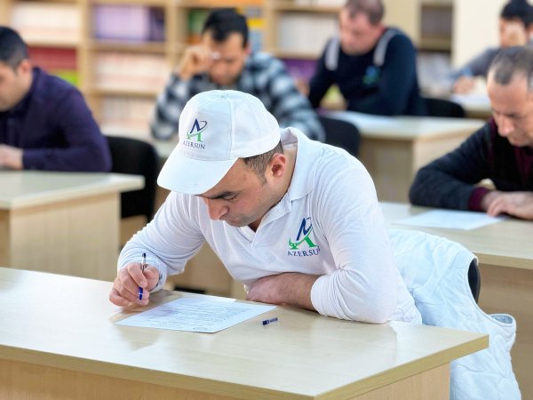 Peşə Təhsil Mərkəzində Azərsun Holdinq ilə bağlanmış memorandum çərçivəsində təlim kursu təşkil edilmişdir Peşə Təhsil Mərkəzində Azərsun Holdinq ilə bağlanmış memorandum çərçivəsində təlim kursu təşkil edilmişdir