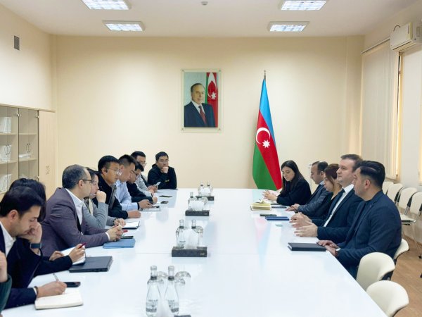 Peşə Təhsil Mərkəzində “BYD” şirkətinin və “Sarda-Group”-un nümayəndələri ilə görüş keçirilib