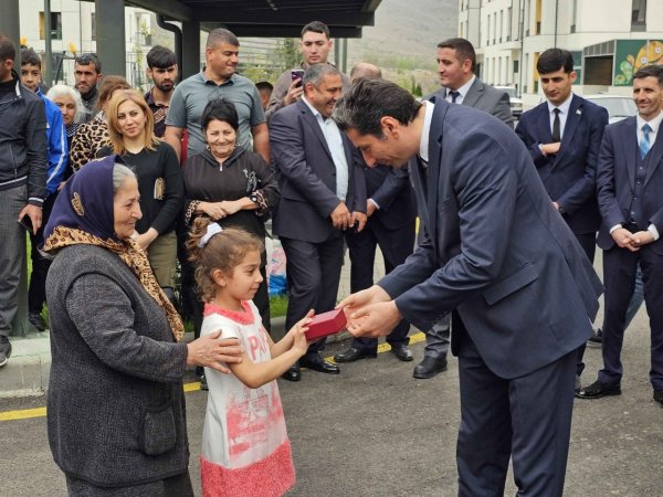 Köç karvanı Suqovuşan kəndinə çatıb - FOTOLAR