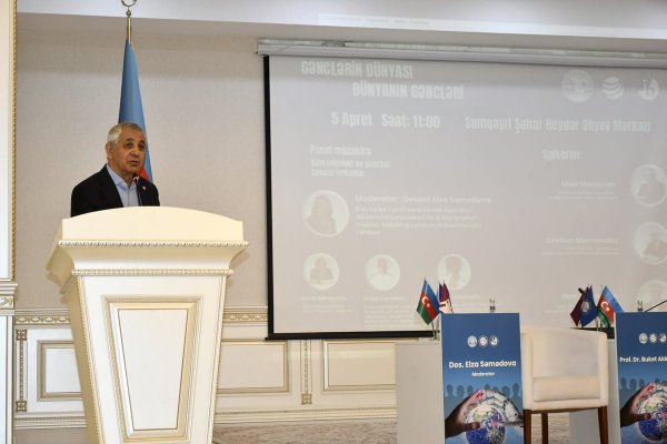 Sumqayıtda süni intellekt və gənclər mövzusunda tədbir keçirildi (FOTOLAR)