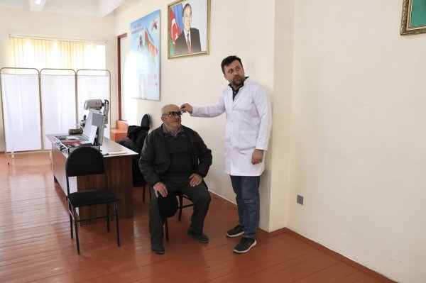 Sumqayıt Tibb Mərkəzi Hacı Zeynalabdin qəsəbəsində 120 vətəndaşı oftalmoloji müayinədən keçirdi - FOTO