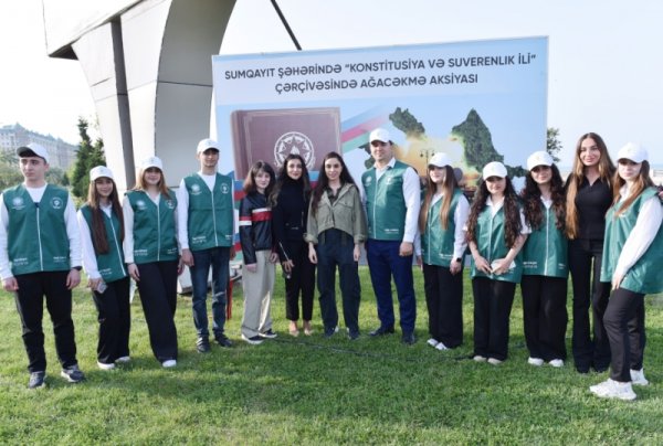 Leyla Əliyeva və Arzu Əliyeva Sumqayıtda ağacəkmə aksiyasında iştirak ediblər - FOTOLAR