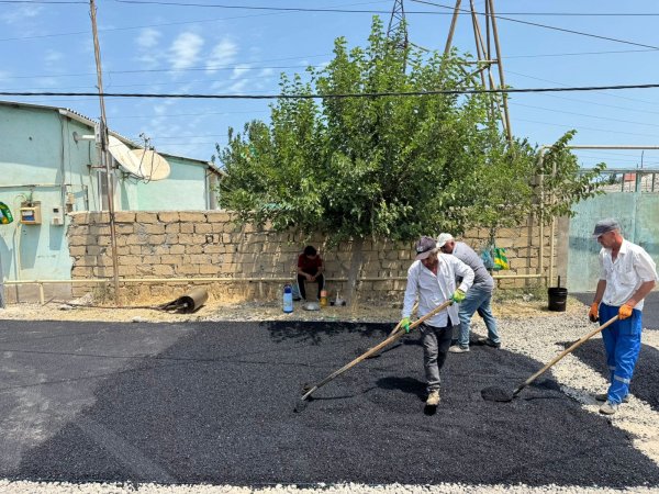 Xəzri-2 yaşayış massivində yerləşən şəhid Coşqun Zeynallının adını daşıyan küçəyə asfalt örtüyü çəkilib