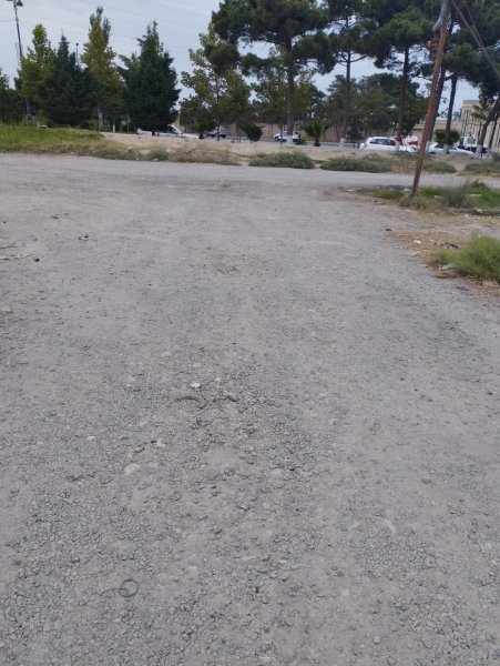 Sumqayıtın 76-cı məhəlləsində yol problemi: Sakinlər öz hesabına yol təmir edir