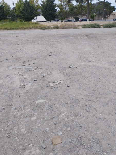 Sumqayıtın 76-cı məhəlləsində yol problemi: Sakinlər öz hesabına yol təmir edir