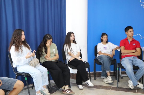 Sumqayıtda "Gənclərə öz karyera yollarını seçməkdə kömək edən - çatbotlar" layihəsinə yekun vurulub (FOTO) Sumqayıtda "Gənclərə öz karyera yollarını seçməkdə kömək edən - çatbotlar" layihəsinə yekun vurulub (FOTO)
