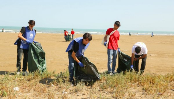 Sumqayıtda növbəti dəfə sahilyanı təmizlik aksiyası təşkil olunub
