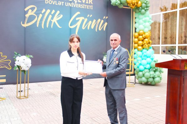 Mingəçevir Dövlət Universitetində Bilik Günü təntənəli şəkildə qeyd olunub (FOTO)