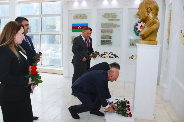 Mingəçevir Dövlət Universitetində Bilik Günü təntənəli şəkildə qeyd olunub (FOTO)