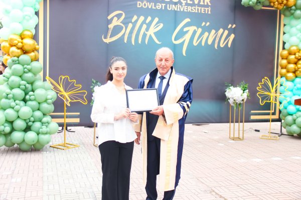 Mingəçevir Dövlət Universitetində Bilik Günü təntənəli şəkildə qeyd olunub (FOTO)