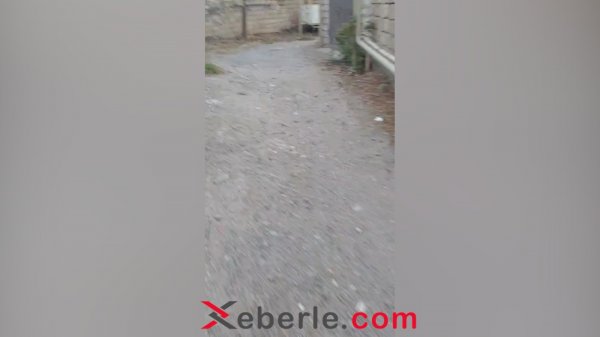 Sumqayıtda şəhid adına olan küçədə maneələr var - FOTO (VİDEO)
