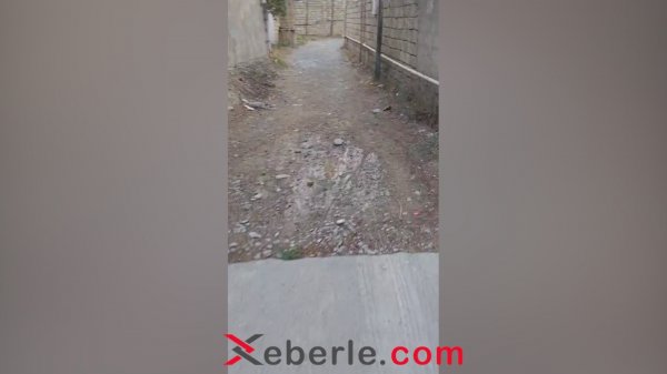 Sumqayıtda şəhid adına olan küçədə maneələr var - FOTO (VİDEO)