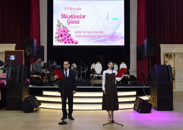Sumqayıtda Beynəlxalq Müəllimlər Günü qeyd olundu