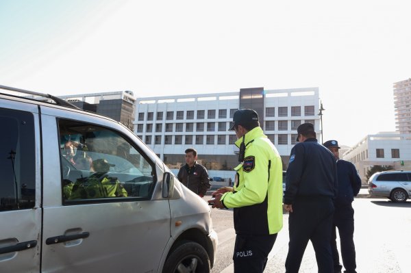 Qanunsuz sərnişin daşıyan 18 nəqliyyat vasitəsi saxlanıldı - FOTOLAR