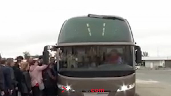 Bakı–Sumqayıt xəttində nəqliyyat böhranı: Sərnişinlər yolda qalır, məsul qurumlar isə hələ də susur (FOTOLAR)